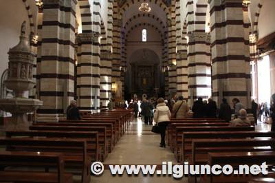 L’anno della fede si conclude con un pellegrinaggio verso la Cattedrale di San Lorenzo