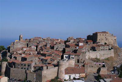 Rocca Pisana, Progetto Giglio interroga il sindaco: «A quando il restauro?»