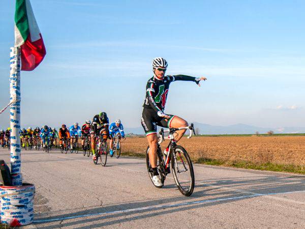 Ciclismo: a Trinci la prima prova del nono Trittico d’Oro Tommasini