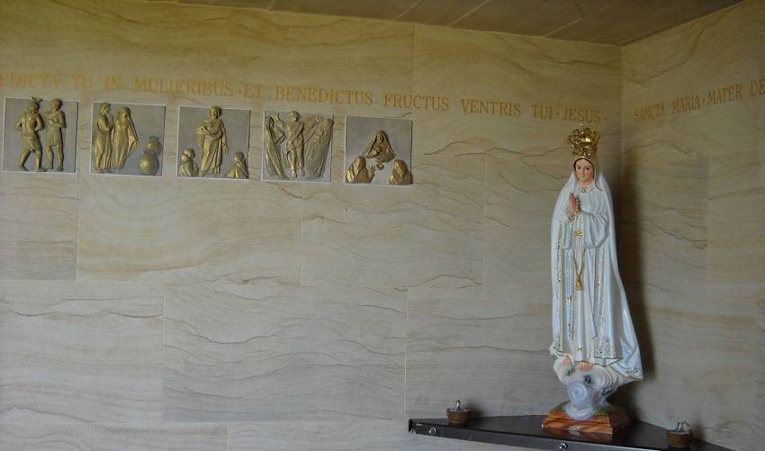 Processione per la Madonna di Fatima: la comunità di Siloe è in festa