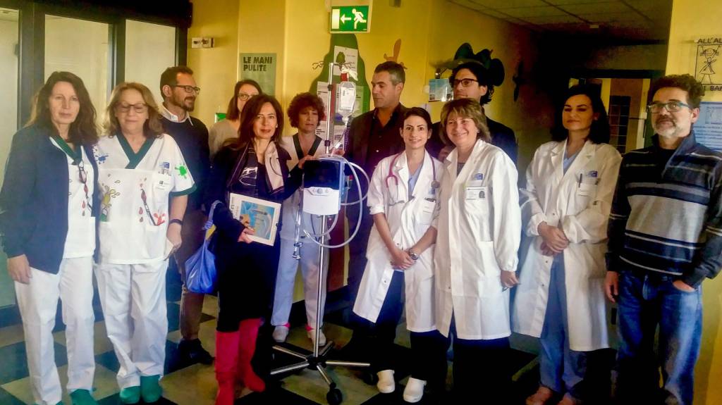 Salute dei bambini: nuova macchina per l’ossigenoterapia donata alla Pediatria dalla Pro Loco